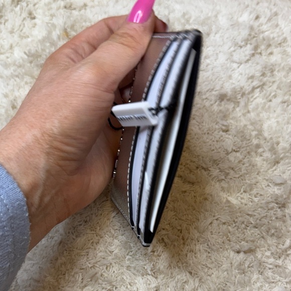 NWT Marc Jacobs Trademarc Metallic Silver Card Holder - Picture 5 of 7